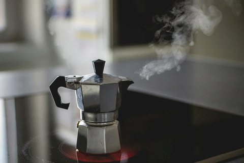 Гейзерна кавоварка — як приготувати смачну каву вдома | Riverside Coffee Roastery